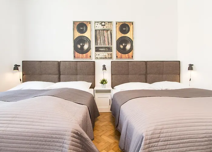 Design Apartments I Contactless Check-In