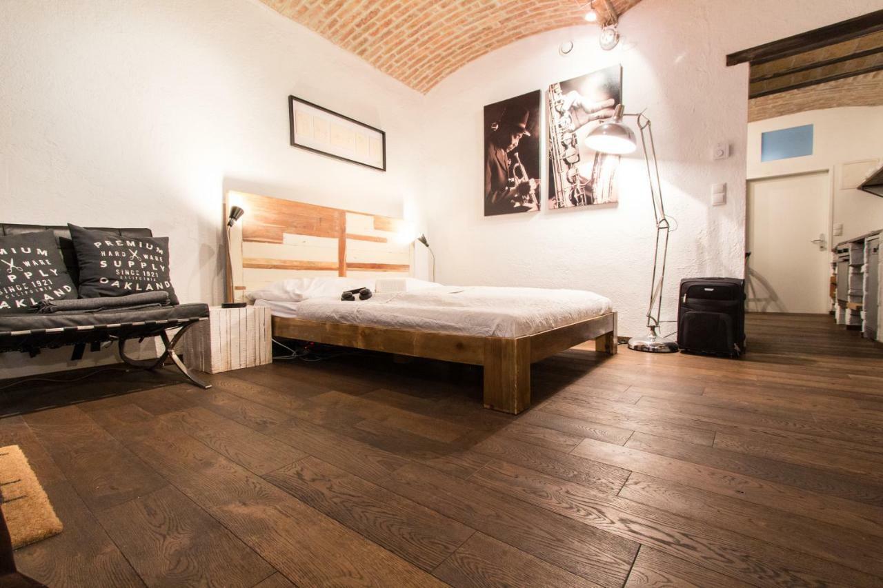 Design I Contactless Check-in * Vienne